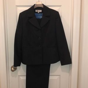 Suit Studio Pants Suit